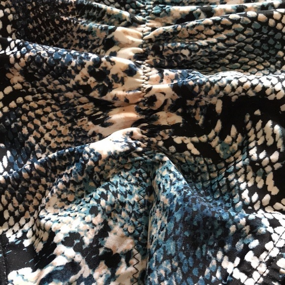 SHADE & Shore two piece bikini swim suit. - Picture 7 of 7